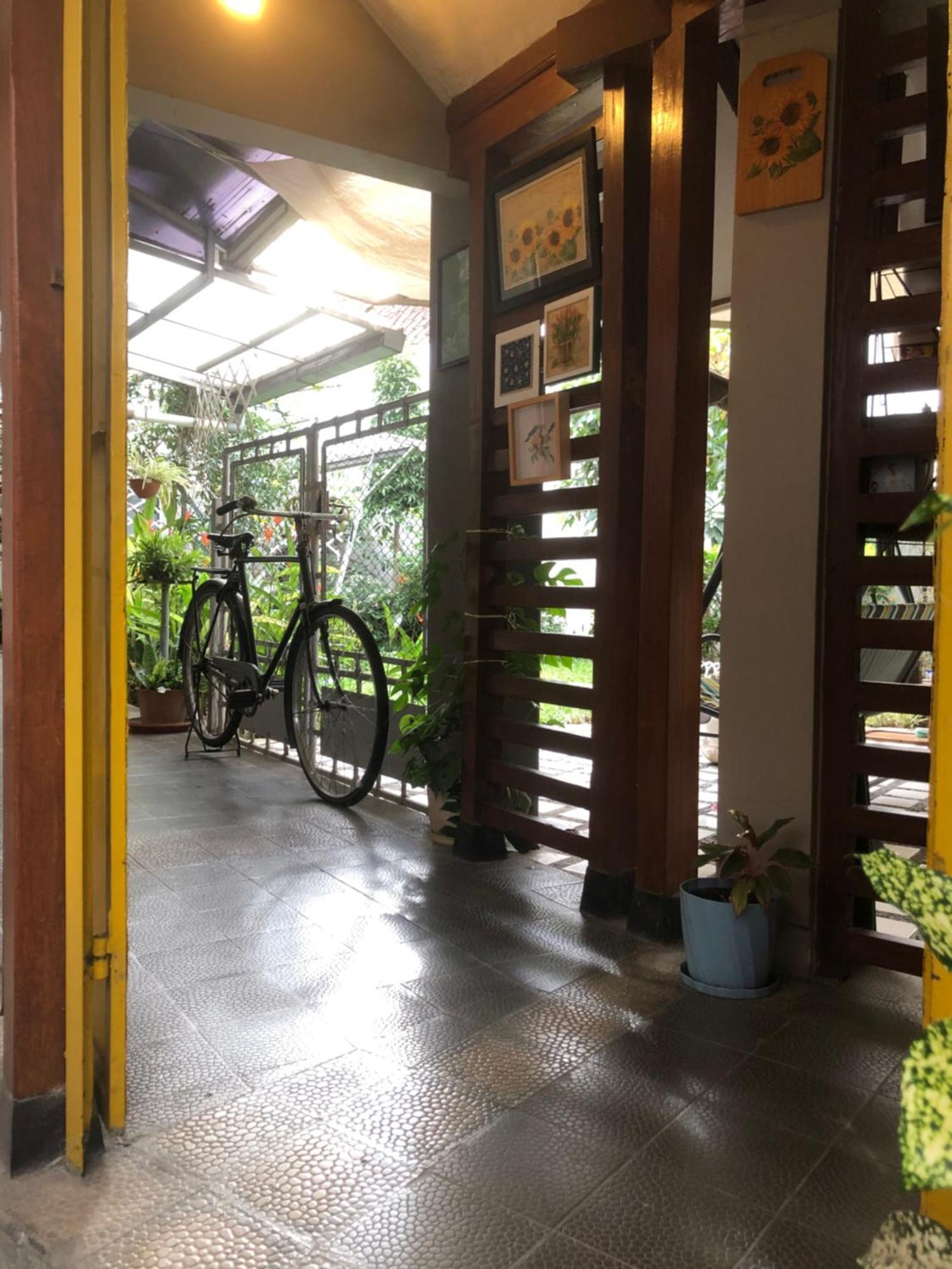 De Riau Guesthouse Bandung Bagian luar foto