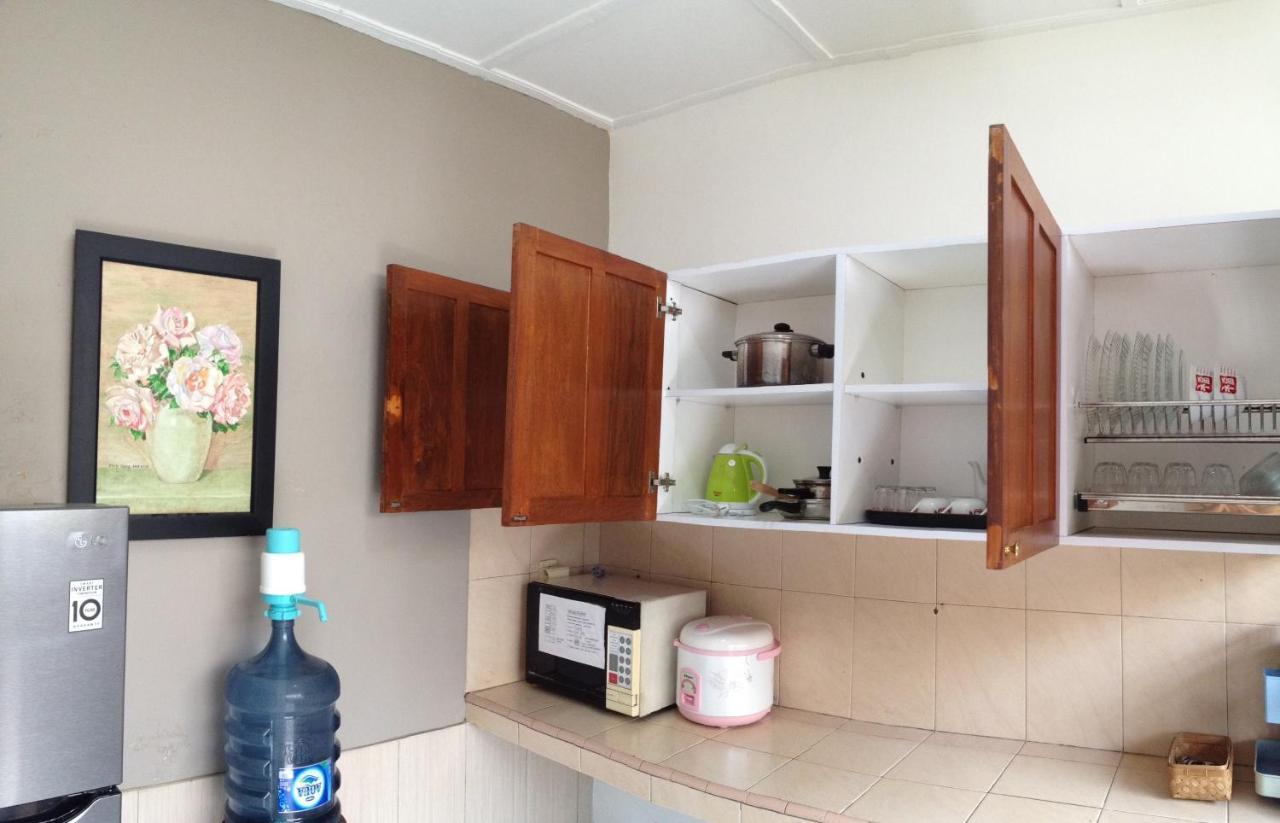 De Riau Guesthouse Bandung Bagian luar foto
