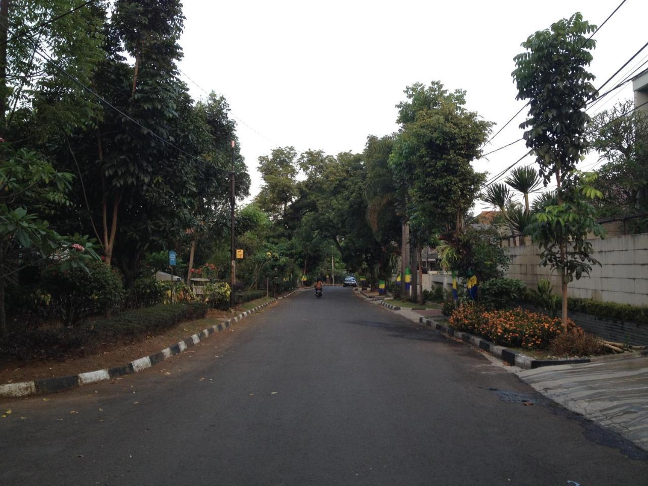 De Riau Guesthouse Bandung Bagian luar foto